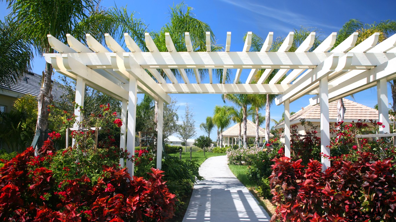 Freestanding Pergola